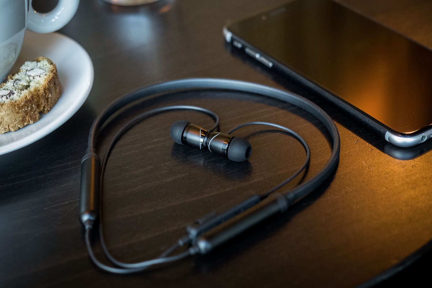 SoundMAGIC E11BT Review